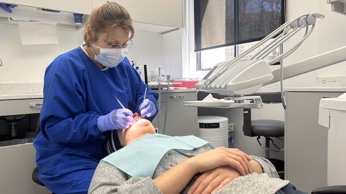 Pénurie d’hygiénistes dentaires dans la région de Brompton